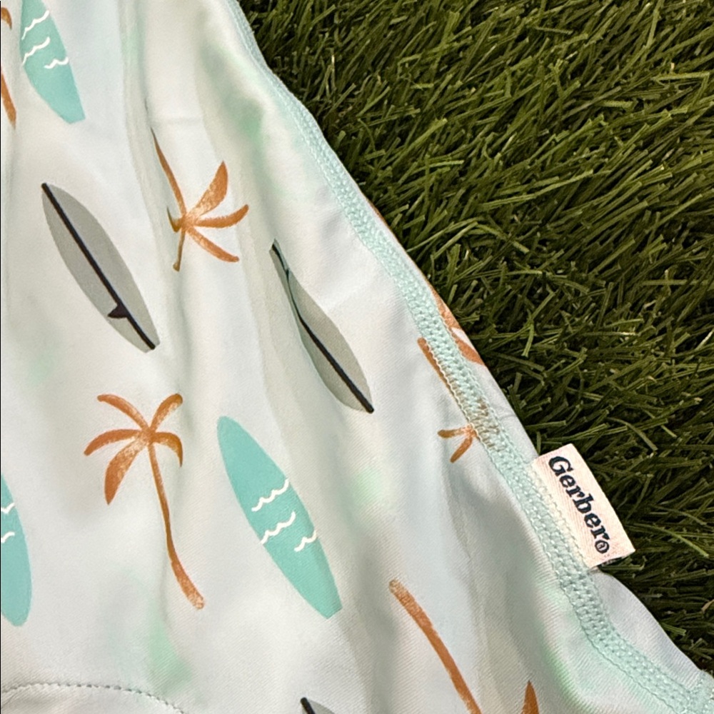 Gerber Rash-guard swim Suit - Picture 3 of 5